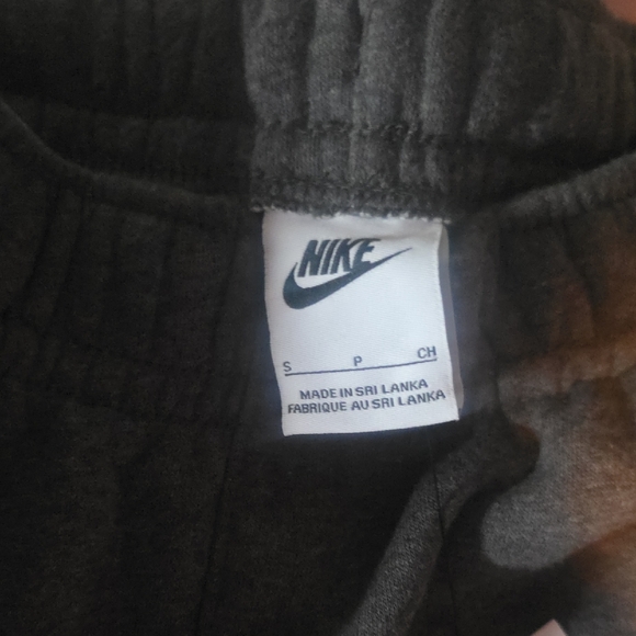 Nike Men's Gray Joggers - Picture 2 of 7
